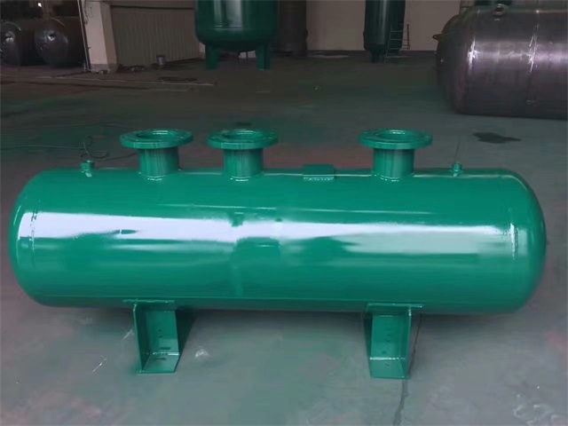 申扎申扎申扎蒸汽分气缸